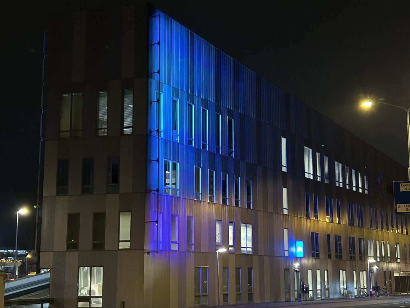 Foto: alkmaar-noorderlicht-brandweerkazerne-nacht-2.jpg