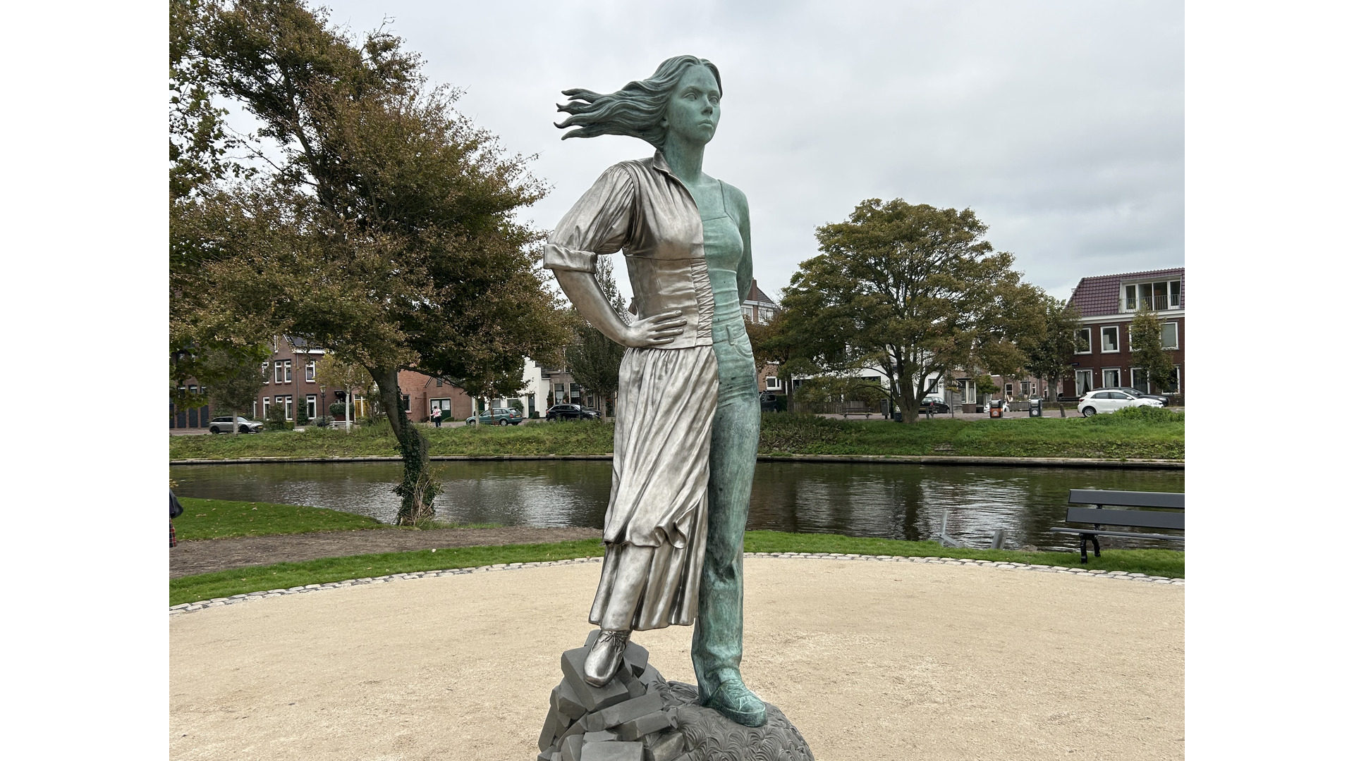 Foto: alkmaar-wageweg-beeld-trijn-rembrands-1.jpg