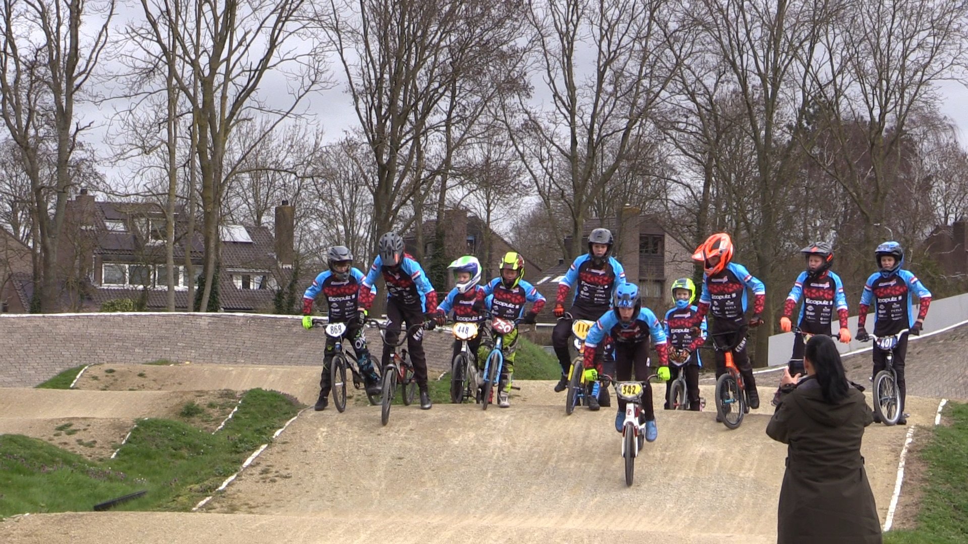 Foto: niwue-outfit-voor-de-bmx-boscrossers-te-heiloo6-16-maart-2024.jpg